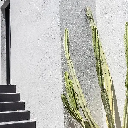 Scorpios Santorini Ξενοδοχείο Μονόλιθος