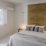 Scorpios Santorini モノリソス