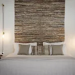 Scorpios Santorini 4* モノリソス