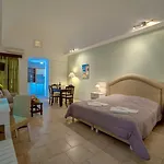 Scorpios Santorini 4* モノリソス
