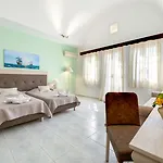 ホテル Scorpios Santorini