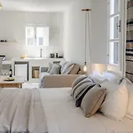 Scorpios Santorini 4* モノリソス