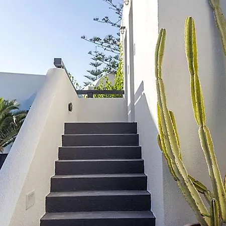 Scorpios Santorini Hotel Monolithos (Santorini)