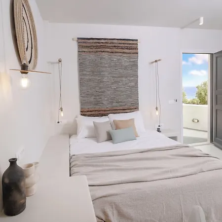 Scorpios Santorini Monolithos